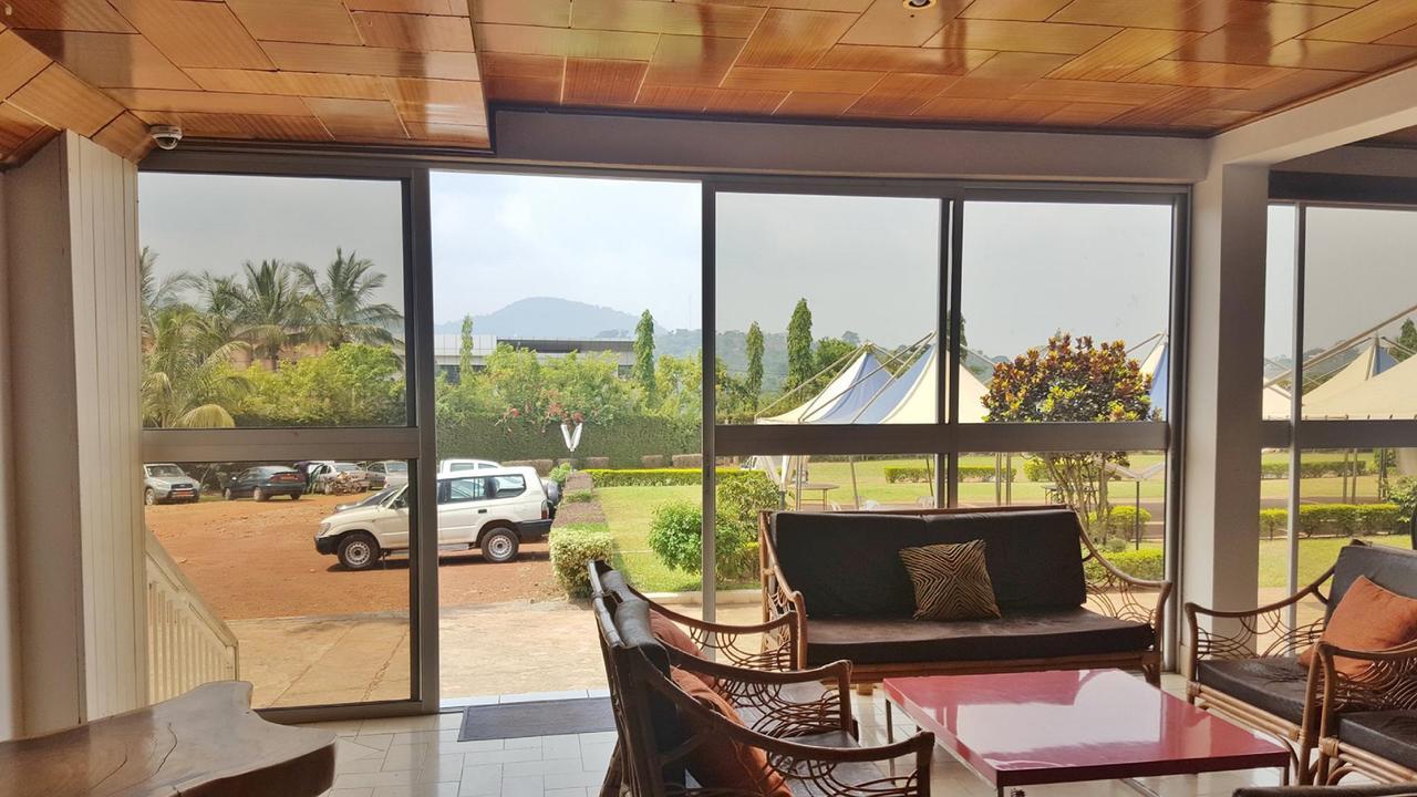 Hotel Azur Yaoundé Exteriör bild