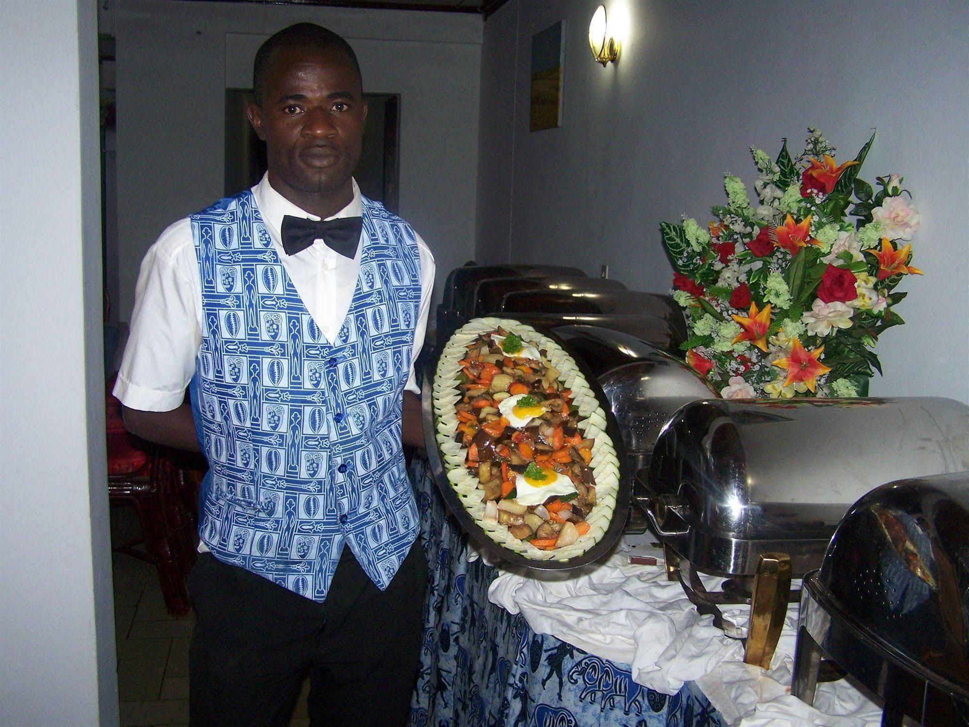 Hotel Azur Yaoundé Exteriör bild