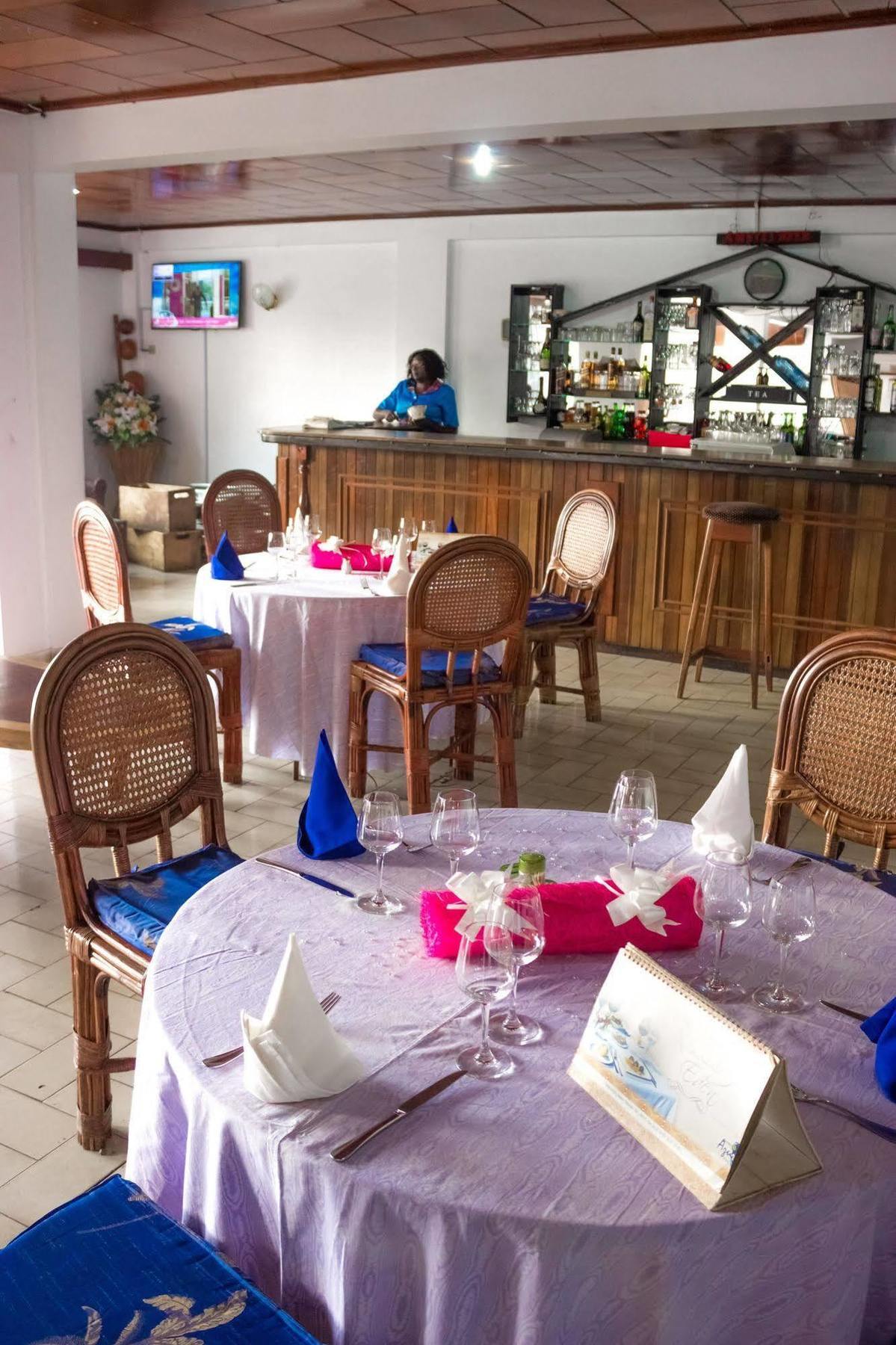 Hotel Azur Yaoundé Exteriör bild