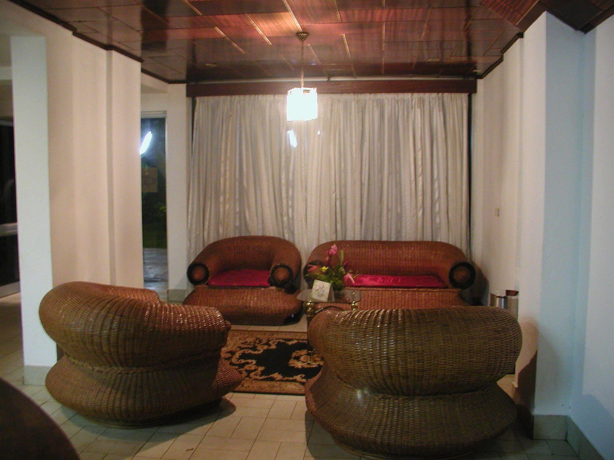 Hotel Azur Yaoundé Exteriör bild